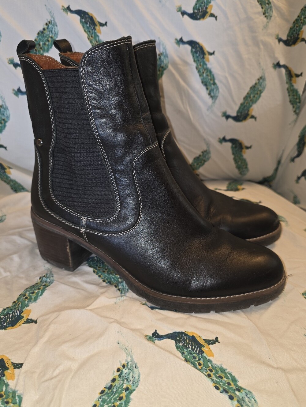 PIKOLINOS Black Leather Chelsea Ankle Boots with Contrast Stitching
